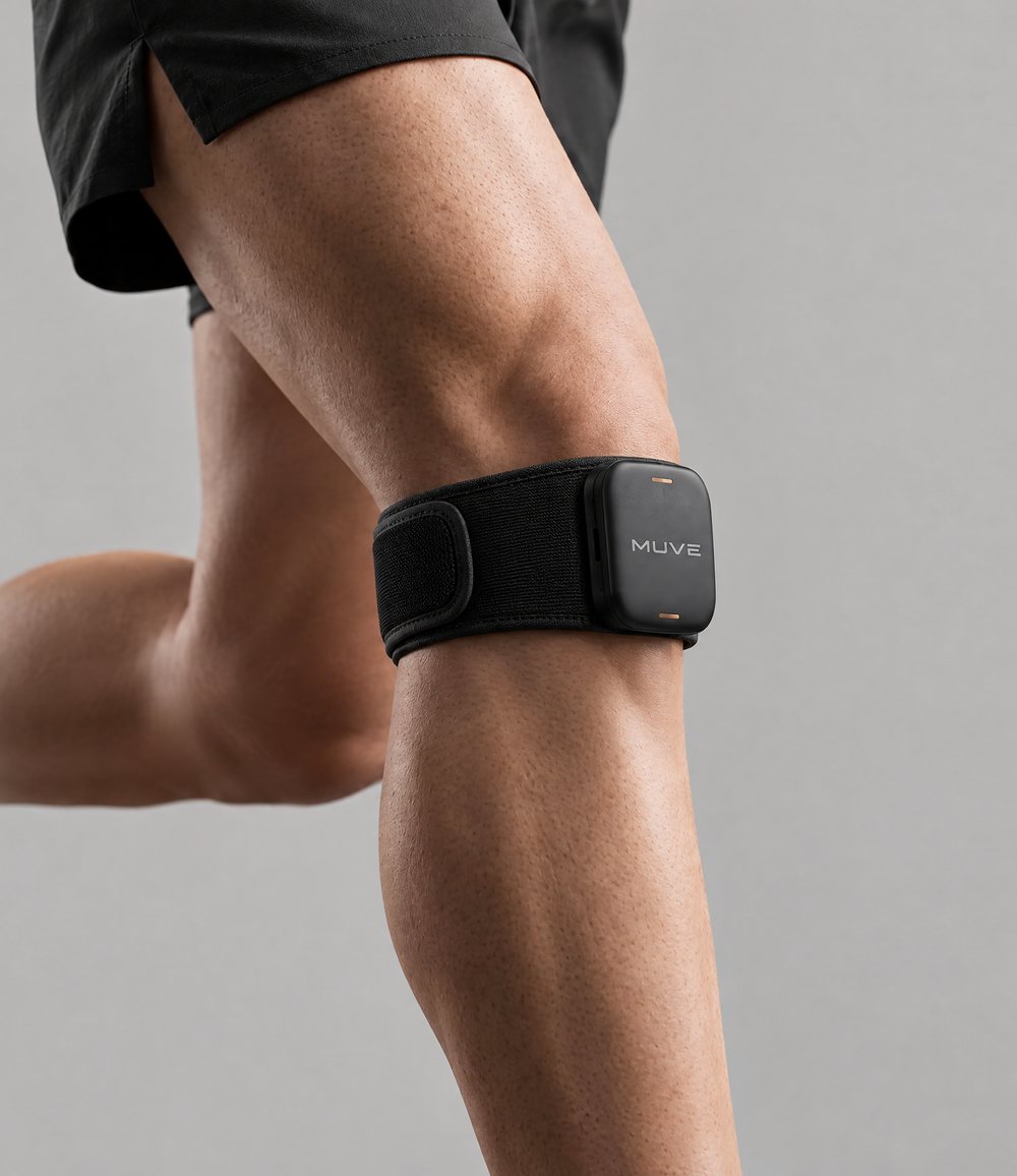 Sensor MUVE MOTION preso abaixo do joelho de um corredor
